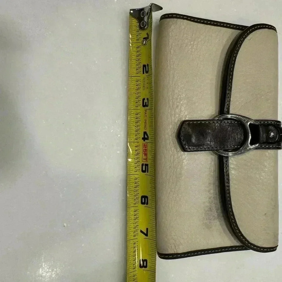 Dooney & Bourke vintage pebbled leather long wallet with front buckle - Picture 6 of 14